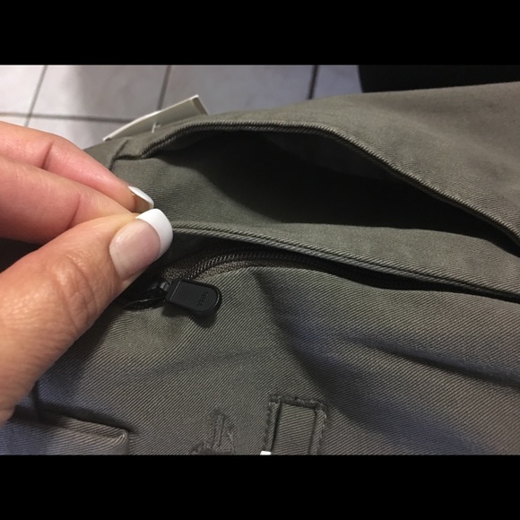 New men’s Dockers 32 x 29 last pair left - Picture 6 of 7